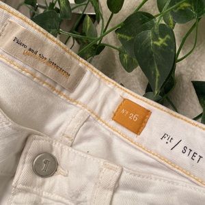 Pilcro and the Letterpress white shorts sz 26